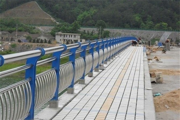 河东不锈钢桥梁灯光护栏